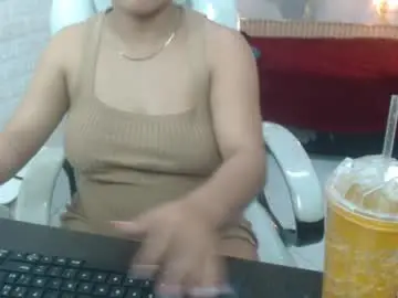 Chaturbate Live Porn of mom_divine