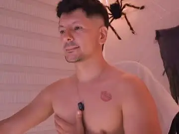 Chaturbate Best live sex cam show of derekgrayx
