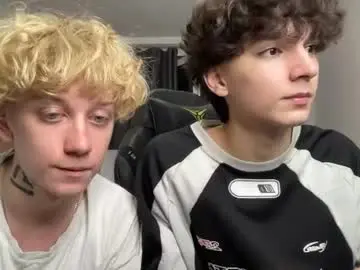 Chaturbate Sex Chat of em_chipsi