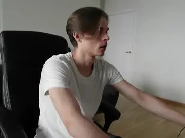 Chaturbate Live Sex Cam of thomas_brons