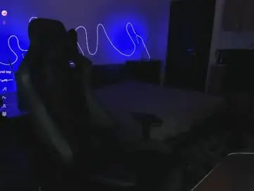 Chaturbate Live Sex Cam of bradmaloney