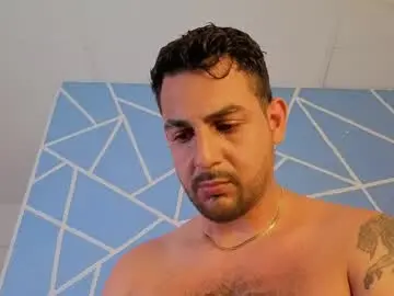 Chaturbate Live Sex Cam of david_oliveira