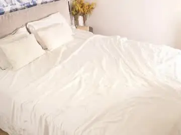 Chaturbate Watch Live Sex Cams of villanelle_l