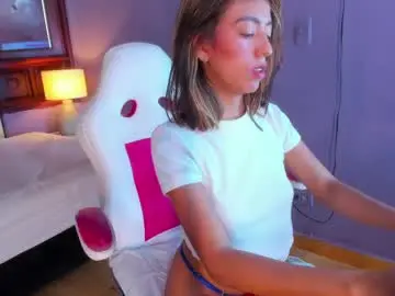 Chaturbate Live Sex Cam of danna_petiite