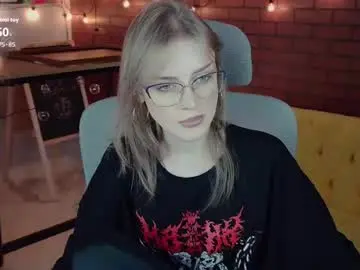 Chaturbate Live Sex Cam of kiramontoyaa