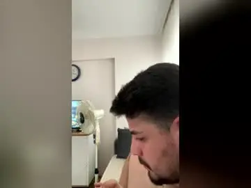 Chaturbate Live Sex of realhornyboy35