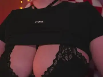 Chaturbate Sex Cam of daien_halpert