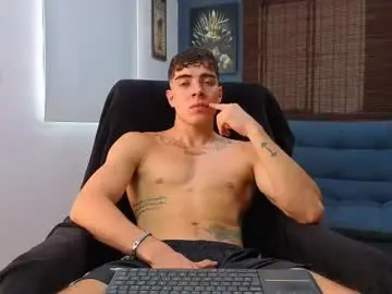 Chaturbate Sex Chat of ethangreey1