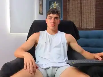 Chaturbate Live Sex Cam of ethangreey1