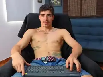 Chaturbate Adult Video Chat of ethangreey1
