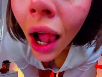 Chaturbate Watch Live Sex Cams of kelly_cuutie