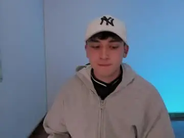 Chaturbate Watch Live Sex Cams of oliver_kyy