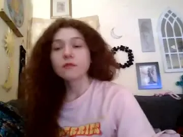 Chaturbate Free Porn Cam of queencrimsonlvx