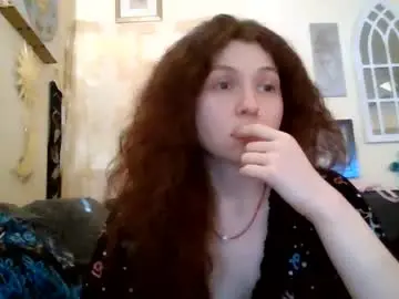 Chaturbate Live Sex Cam of queencrimsonlvx