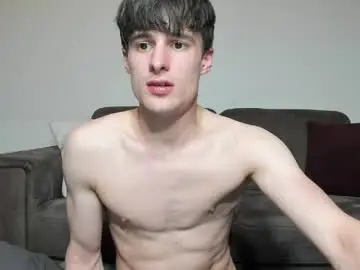 Chaturbate Live Sex Cam of skinnyguywithbigd