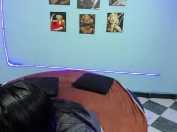 Chaturbate Live Sex Cam of cinthya_dan