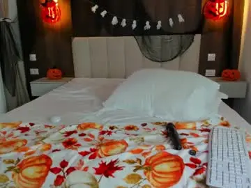 Chaturbate Watch Live Sex Cams of saradiamond01