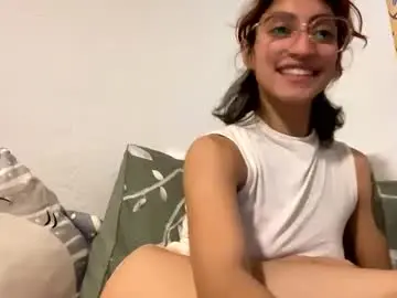 Chaturbate Live Porn of tinyhairycherry