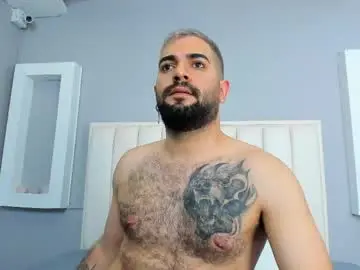 Chaturbate Live Sex Cam of tonylatino_