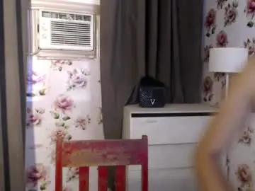 Chaturbate Live Sex Cam of black_barbie19