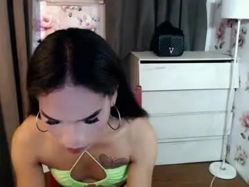 Chaturbate Live Sex Cam of black_barbie19