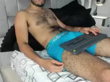 Chaturbate Free Porn Cam of lucasthomson_