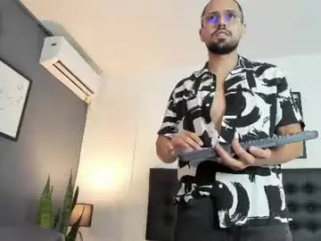 Chaturbate Best live sex cam show of marco_moretti