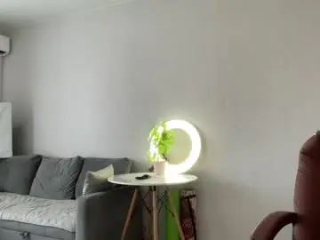 Chaturbate Live Sex Cam of sweetdreamvic