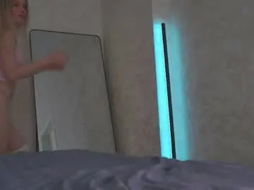 Chaturbate Live Sex Cam of agent_blonde