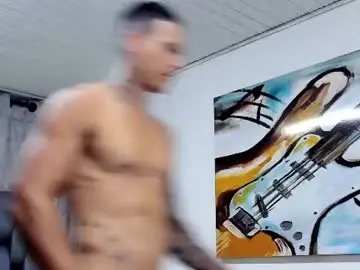 Chaturbate Live Sex Cam of andres_clark
