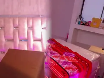 Chaturbate Live Sex Cam of victorianoir_