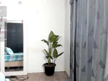 Chaturbate Live Sex Cam of valen_thompson