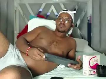 Chaturbate Live Sex Cam of davidblackxl