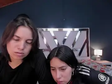 Chaturbate Sex Cam of emily_and_soffy