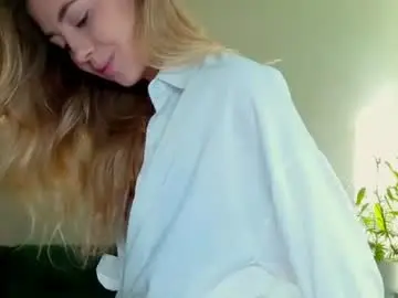 Chaturbate Free Live Porn of emmi_rosee