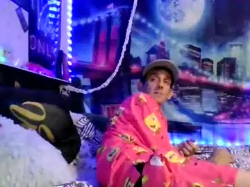 Chaturbate Live Sex Cam of huskyclip70