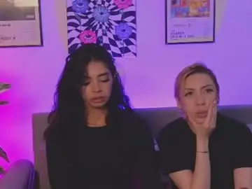 Chaturbate Live Porn of violettgrey_