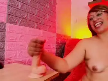 Chaturbate Best live sex cam show of danna_camila_