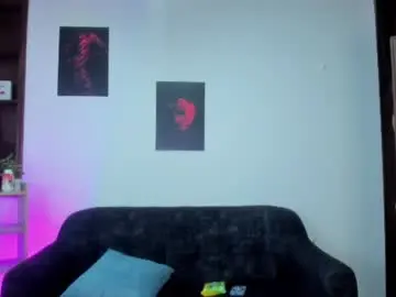 Chaturbate Free Live Porn of pamelaqueen_1