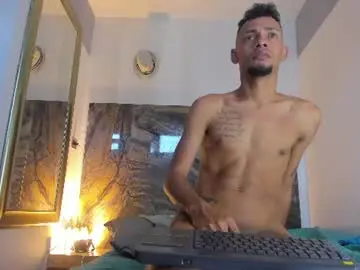 Chaturbate Nude Webcam of emanuel_26
