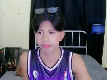 Chaturbate Free Live Porn of hugecockcum69