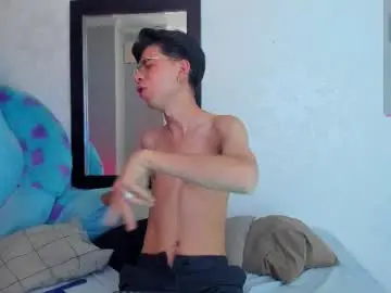 Chaturbate Nude Webcam of youn_rider