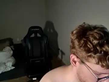 Chaturbate Free Porn Cam of blueeyedtallguy