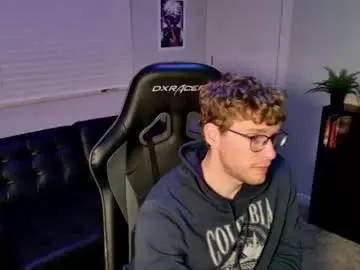 Chaturbate Live Porn of blueeyedtallguy