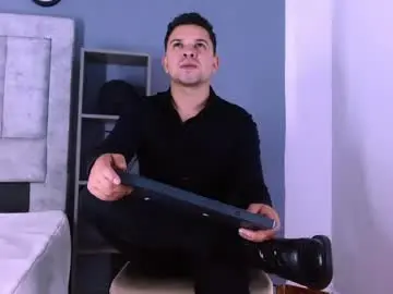 Chaturbate Watch Live Sex Cams of hey_noah