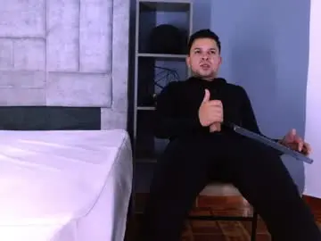 Chaturbate Free Porn Cam of hey_noah