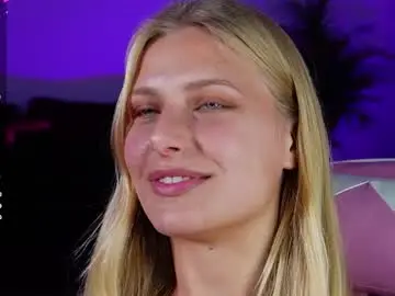 Chaturbate Live Porn of crystal_blond