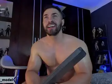 Chaturbate Live Sex Cam of cesar_joness