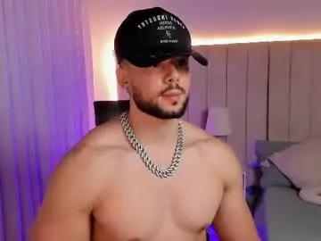 Chaturbate Best live sex cam show of leo_king7