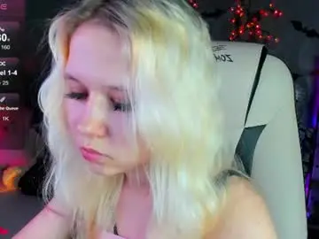 Chaturbate Live Sex Cam of milemissyy